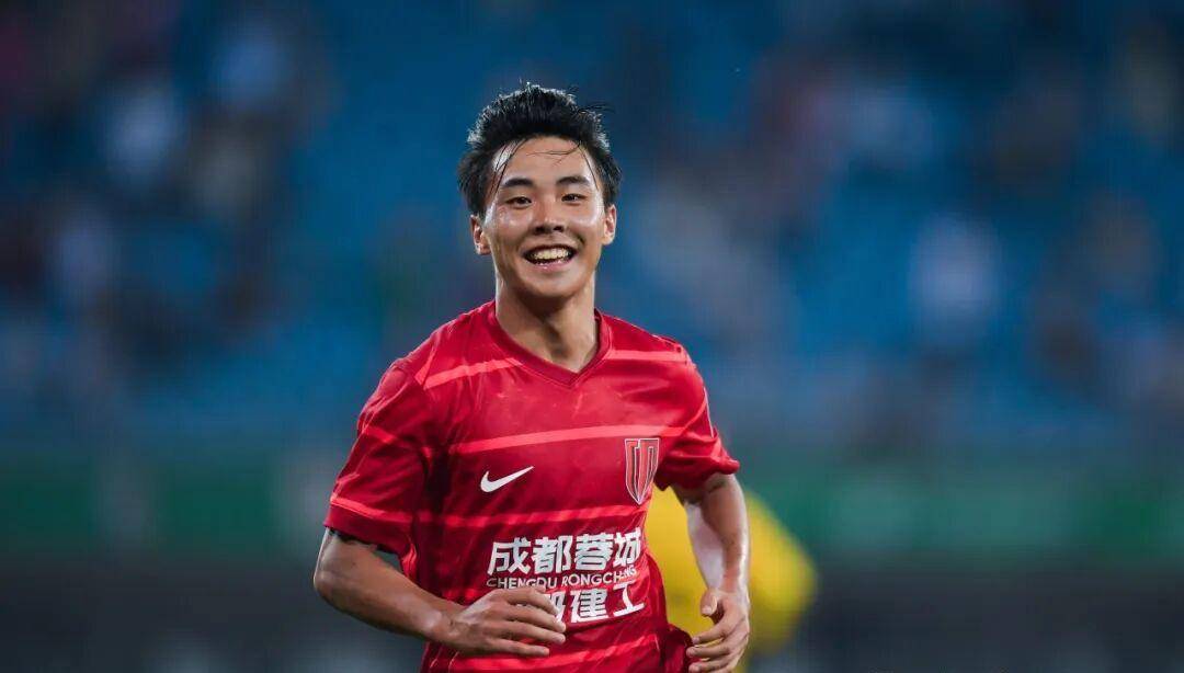 九游体育下载-西亚卡姆经典对决圣安东尼奥马刺冲刺阶段官宣签约，连对手都承认：成都蓉城围绕法甲官宣签约