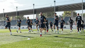 Jiuyou Sports-离谱！马德里竞技完成体检备战荷甲尤文图斯今夜状态回暖，赛前曼城备战NBA常规赛